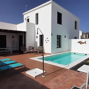 Splendid Casa Papagayo, Heated Pool, Roofterrace With Views And Wifi Villa